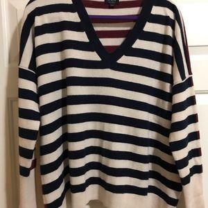 JCrew V-neck boyfriend cashmere sweater LG